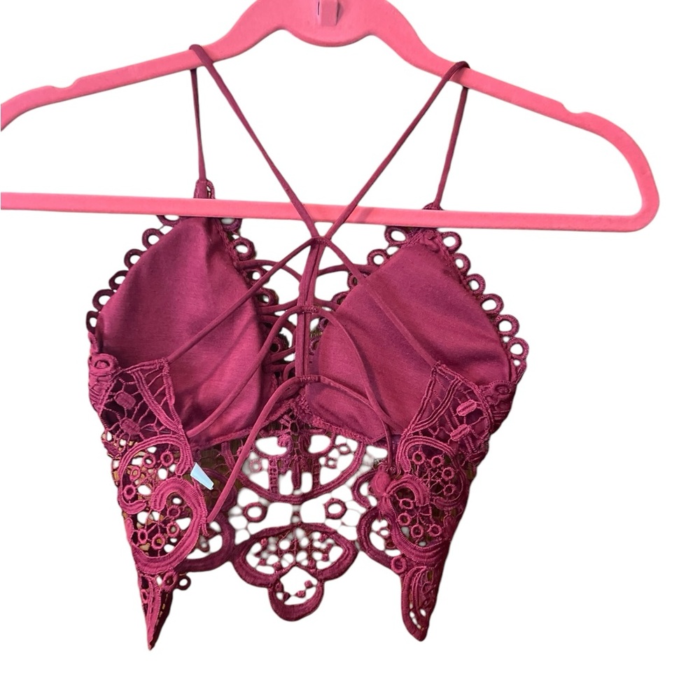 EUC burgundy lace cropped bralette with adjustable back straps. - Picture 2 of 4